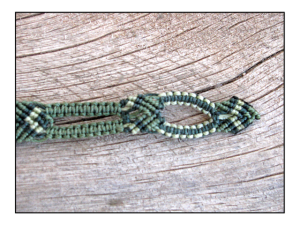 micro macrame turtle bracelet 3 by the beading yogini